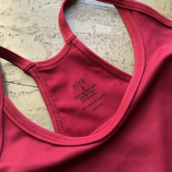 NWOT fleo switch up tank, size small - Picture 2 of 3